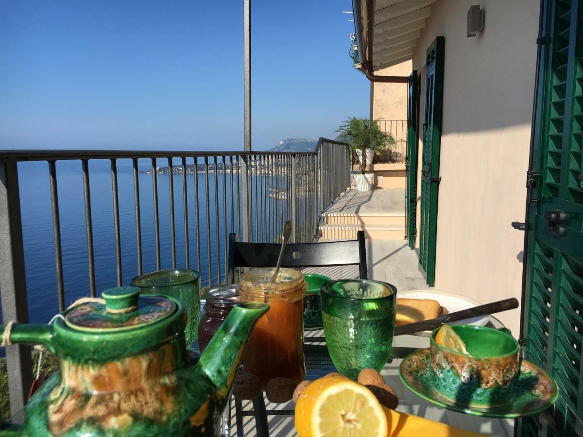 House In Grimaldi. Spectacular View Over The French Riviera! غريمالدي المظهر الخارجي الصورة